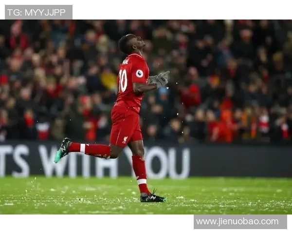 深圳足球队以62分领跑欧锦赛积分榜展现强大实力