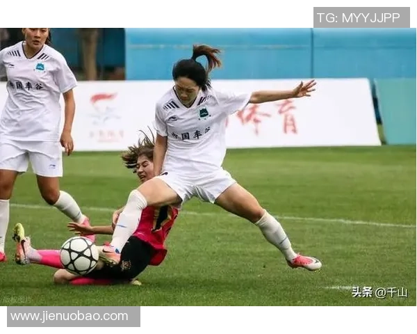 女明星畅谈足球明星背后的故事与精彩瞬间视频回顾